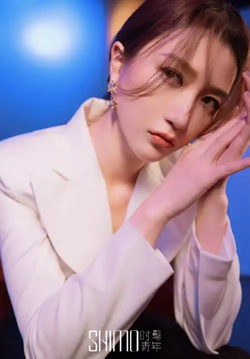 吴哲晗白色情人节御姐大片##shimo时髦青年