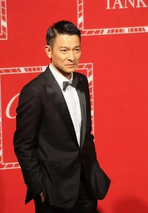 回顾刘德华:我一生帮助过很多人,但是有一个人,看见他就想揍