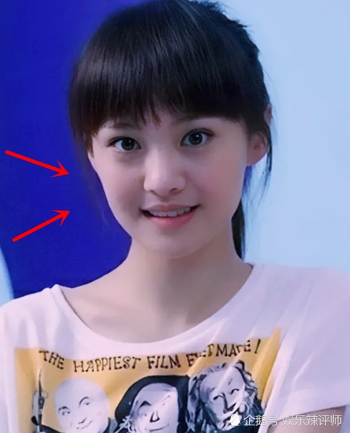 郑爽刚出道时长啥样?看完旧照后,终于找到当年"楚雨荨"的感觉了!