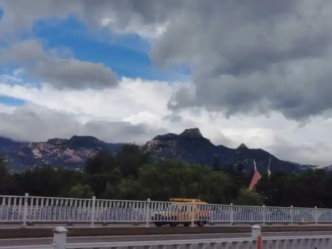 点山西阳泉出发,石家庄换乘,下午三点半到的泰安路上一直关心泰安天气