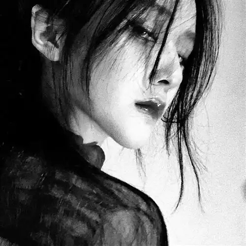 黑白头像女生图片冷酷霸气