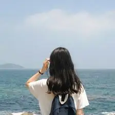 女生头像 背影 半身 大海