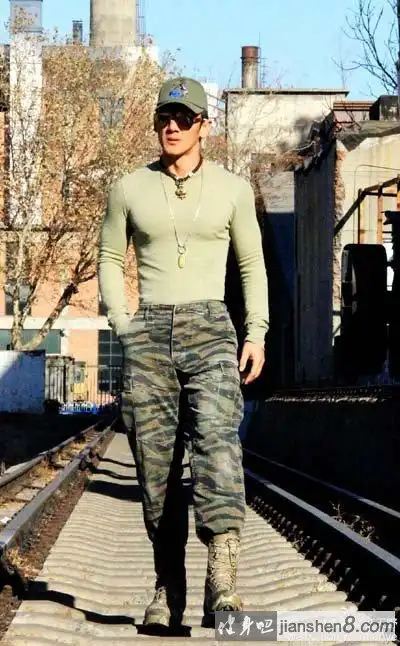 任天野肌肉照,肌肉男神任天野成名的背后故事