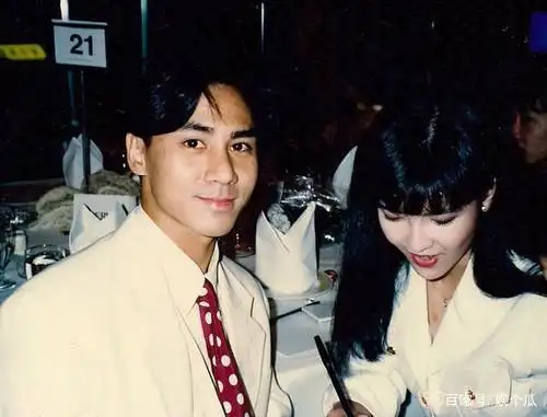 曾比肩四大天王的黄凯芹,当红时却退出歌坛,还为周慧敏一生未婚