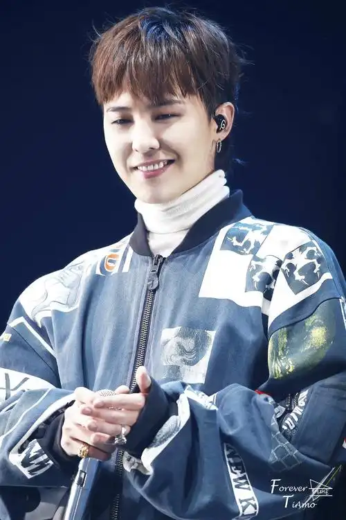 龙龙真是我见过笑起来最好看的男孩子#gd权志龙