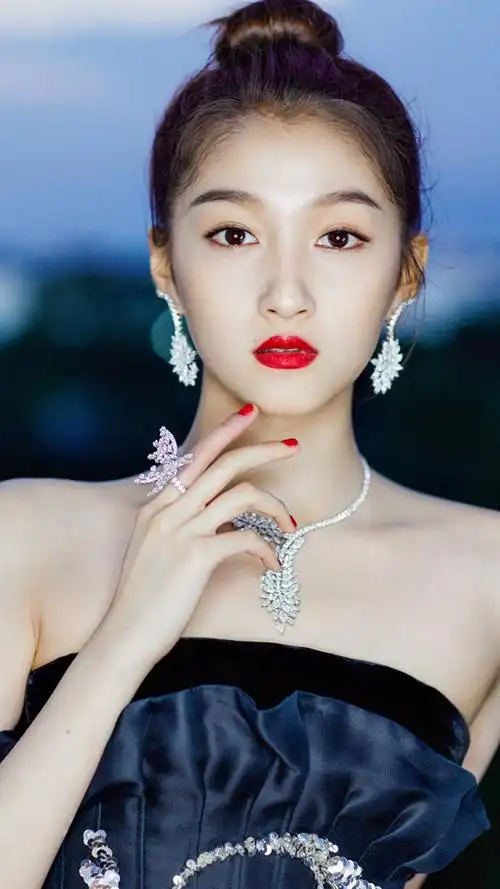 关晓彤性感图片高清手机壁纸