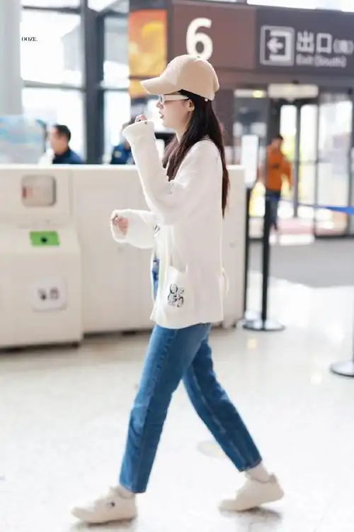 李沁沈近真##李沁tommyhilfiger品牌代言人