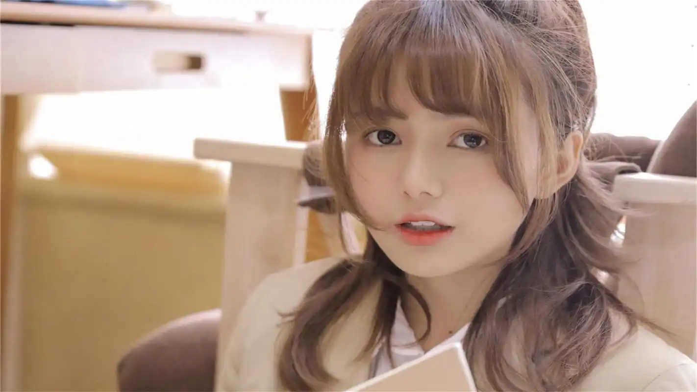 清纯美女可爱甜美高清桌面壁纸