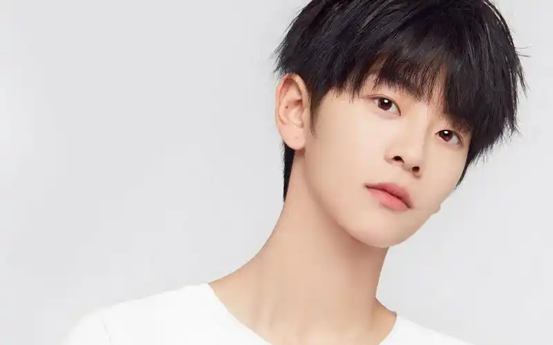 【创造营2020】刘梦写真侧拍