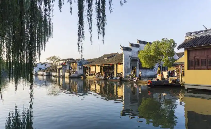 这是距离杭州最近的古镇有着江南水乡独特的酱香味而且还免费