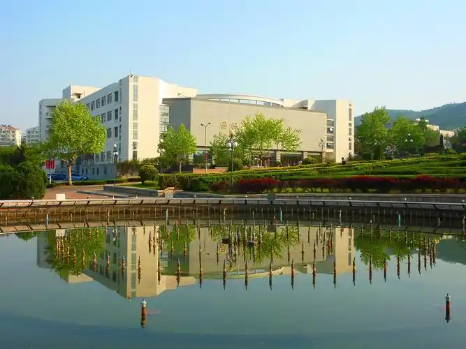 校园风光5-青岛大学"两学一做"学习教育专题