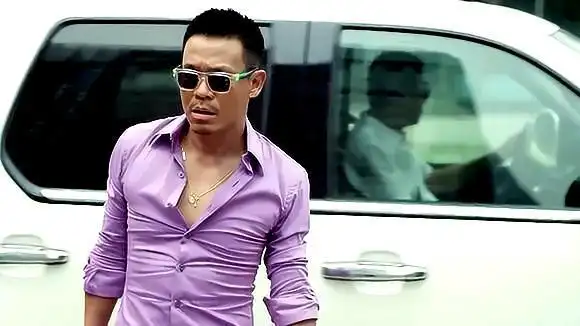 视频- 一仆二主:皮特在杨树车上八卦唐红,耍嘴皮子,被杨树直接赶下车