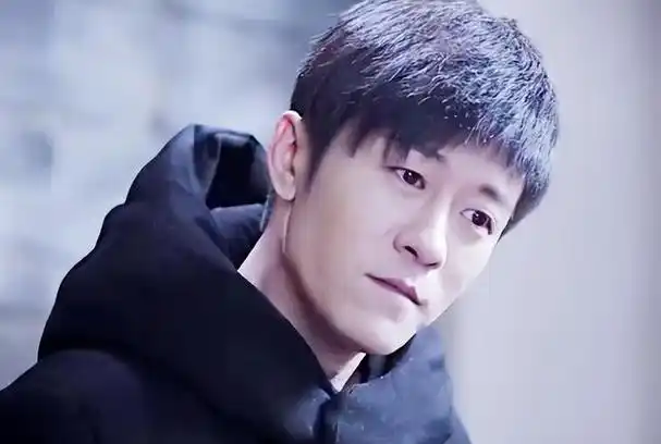 林雨申亲妈和干妈都是导演出道多年不炒作人到中年才走红