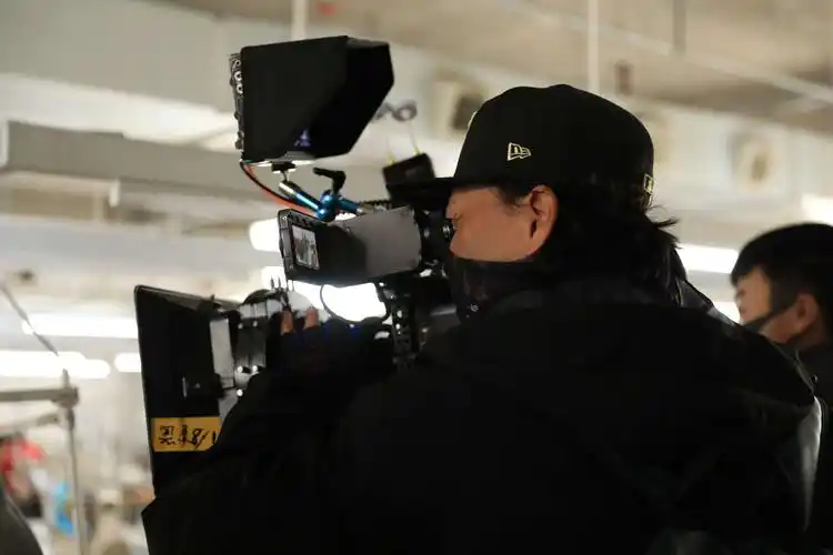 剧组在诗之欧公司拍戏纪实