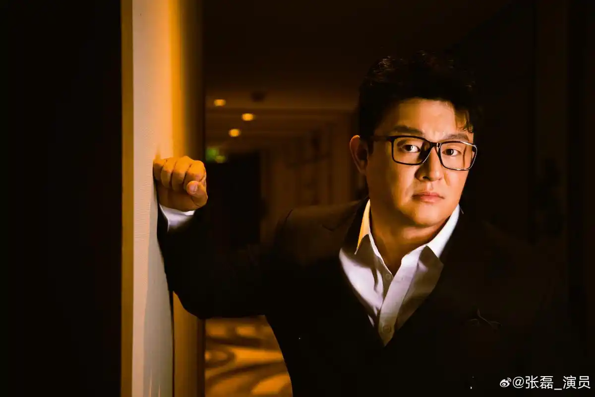 演员张磊##潘主任#  北纬30°短片节      金螺奖 96 颁奖典礼