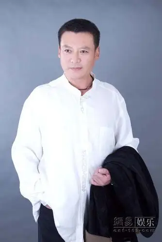 佟凡新片拍摄角色瞬时转换探索表演艺术完善