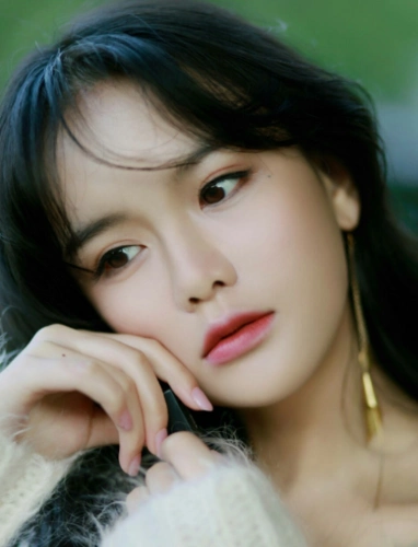 罗小伊,水灵秀气,楚楚可人的小姐姐