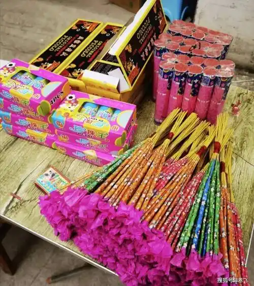 在朋友圈卖烟花爆竹涉嫌违法_浏阳_销售_暂停