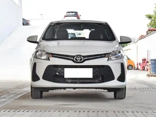 丰田威驰fs:两厢定位,代步省油,顶配不到10万!