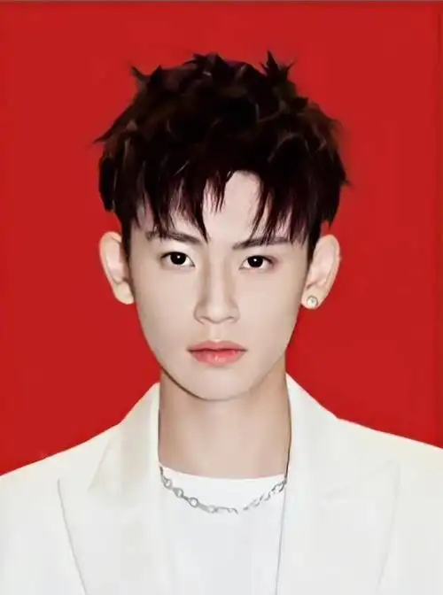 早些时候存的一些照片 自行截图#小鬼王琳凯