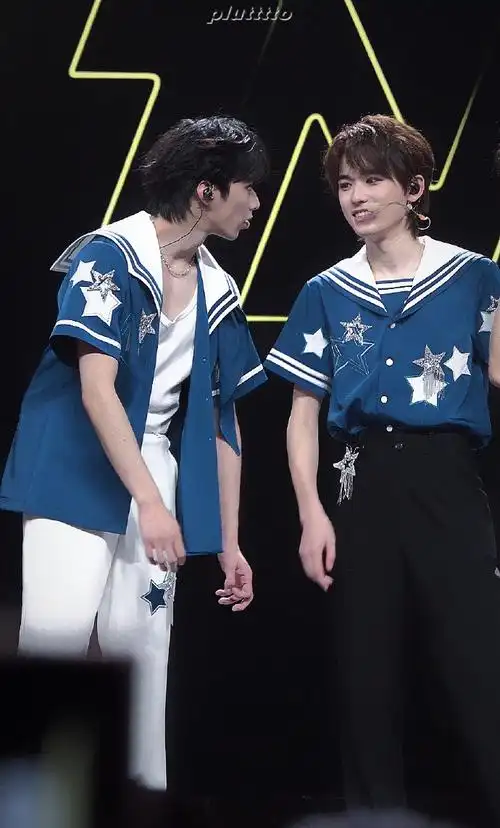 文轩世界第一初恋##宋亚轩刘耀文合唱对视