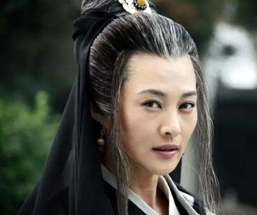 网友称她是最美的灭绝师太,看完王菁华版灭绝师太,我终于相信她也曾经