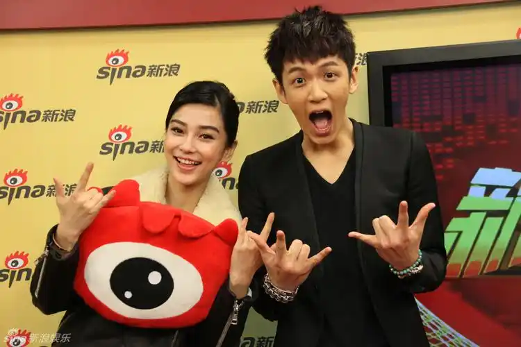 组图:angelababy与柯震东做客聊《第一次》_高清图集_新浪网