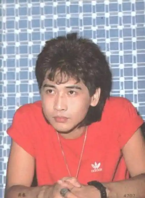 齐秦:16岁坐牢,3年期满后成"情歌王子",一生只爱王祖贤一人_父亲_音乐