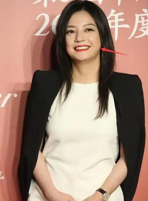 赵薇精修照太骗人?未p图片胖成猪,网友:减个肥有那么难