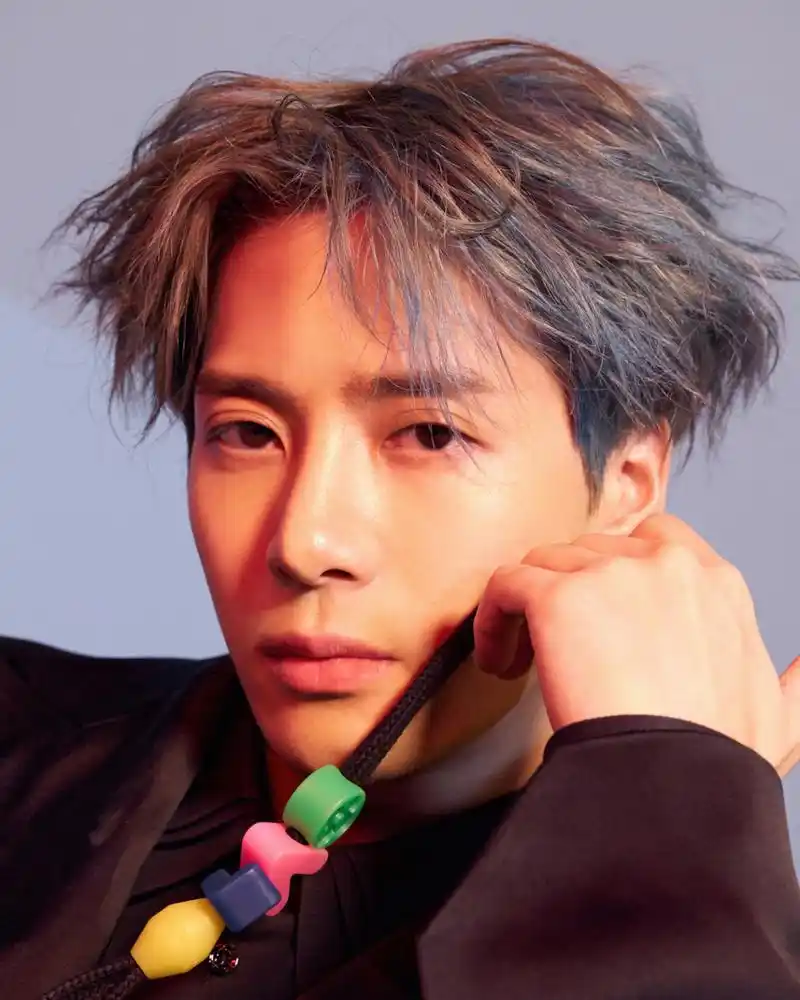 王嘉尔的新发型你能欣赏得来吗?[你懂的]