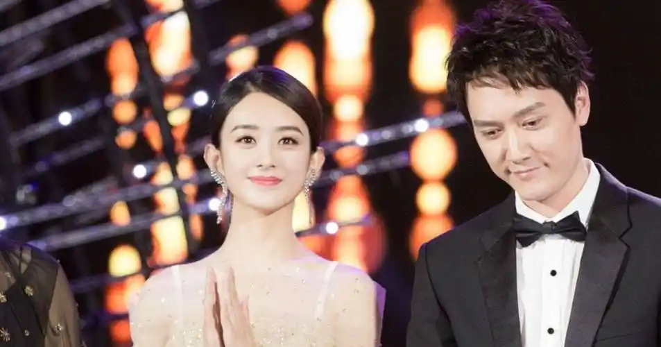 赵丽颖新恋情引热议!