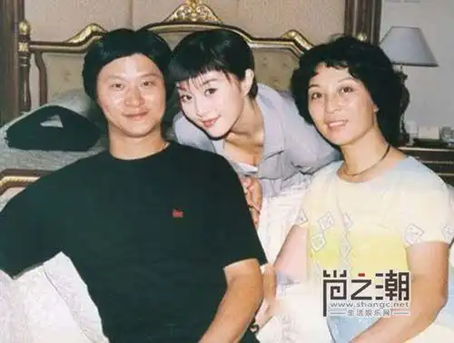 范冰冰家世惊人妈妈张传美颜值逆天 范冰冰爸爸简介