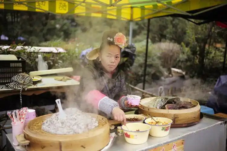 这个糯米饭挺好吃的,我让大姐给-车车,妈妈爱你