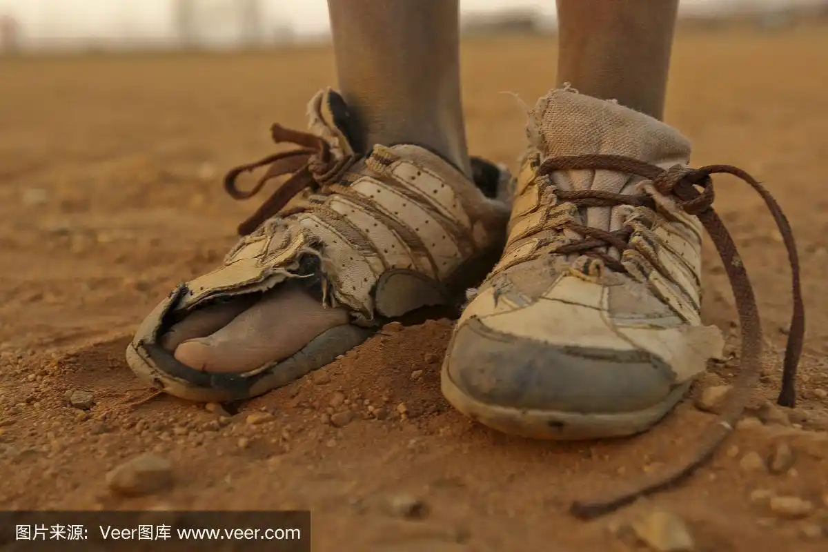破旧的足球鞋