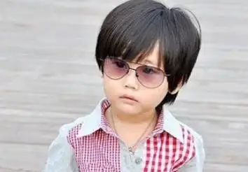 男宝宝发型最新潮流短发图片大全帅气儿童发型小男孩短发