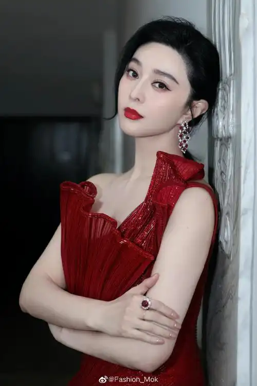 mok_starstyle#范冰冰柏林电影节造型盘点11566 in gaurav gupta