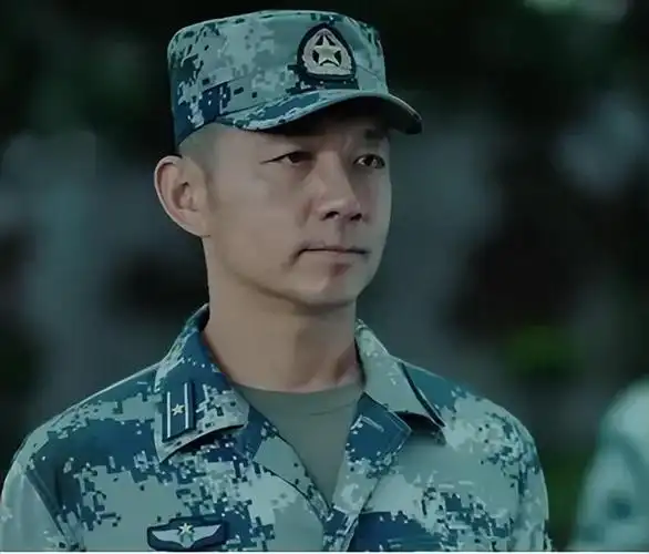 伍六一邢佳栋曾被北影开除演技一级棒出道至今不瘟不火