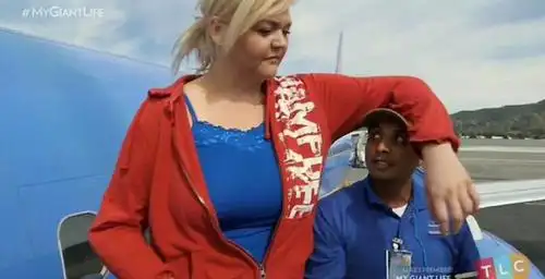 电视节目记录2米"女巨人们"的日常生活