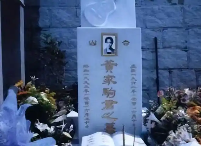 轰动香港的11场葬礼:所有明星火速前往,梅艳芳不顾世俗扶灵!_网易订阅