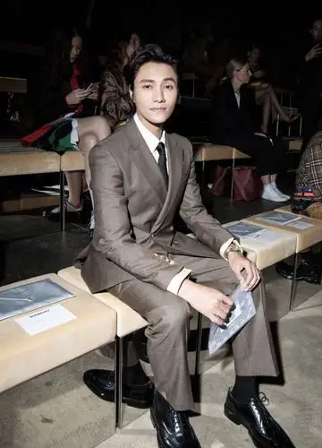 陈坤大背头造型,成熟儒雅尽显英伦绅士气质,你被他电到了吗