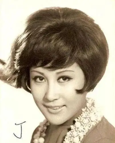 丁佩年轻时美照,倾国倾城