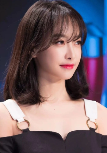 宋茜新剪的空气刘海儿你给几分?