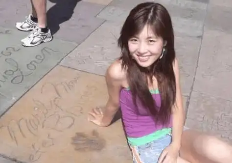 重温04年《超级女声》,宛若"上海舞女"的王媞,选秀时一开嗓迷人嗓音太