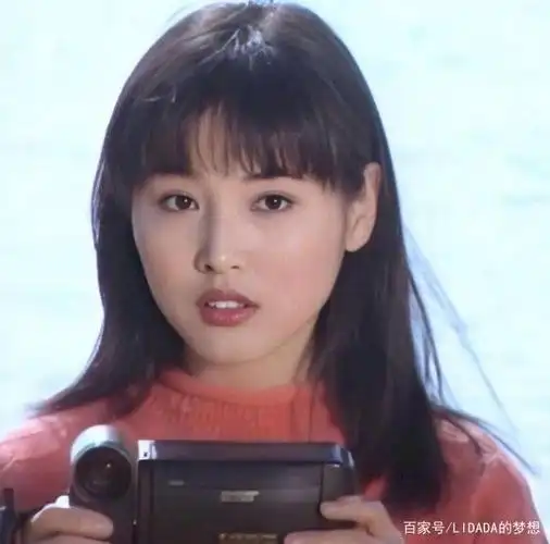 张延当红时隐退生女嫁张锦程恩爱17年一起做最浪漫的事