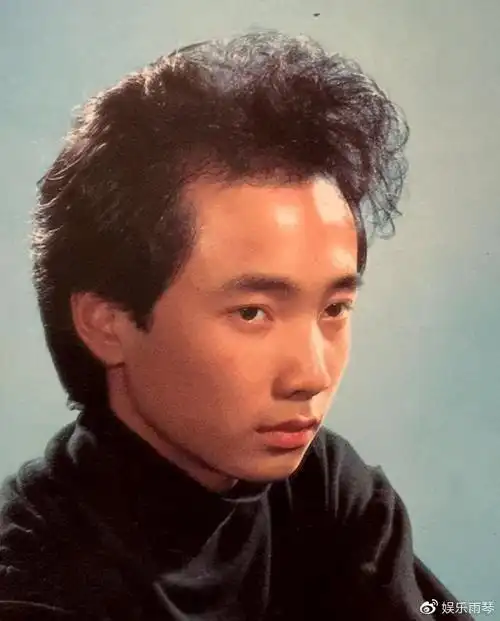 徐峥庆48岁生日陶虹穿着性感现身共吹蛋糕瘦太多颜值回春