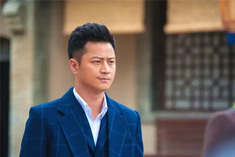 《誓盟》明晚19点东方电影频道全国首播,林江国携主创走进社区与观众