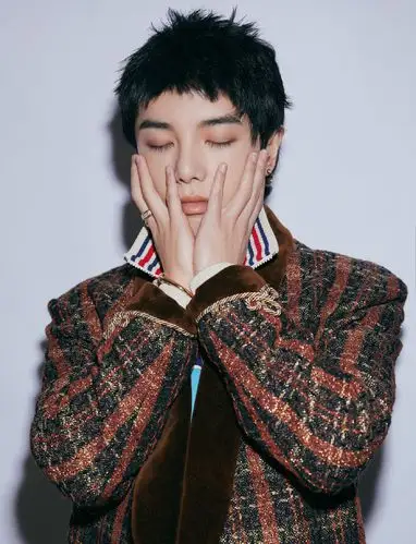 华晨宇20201204上海智族gq年度人物盛典官图