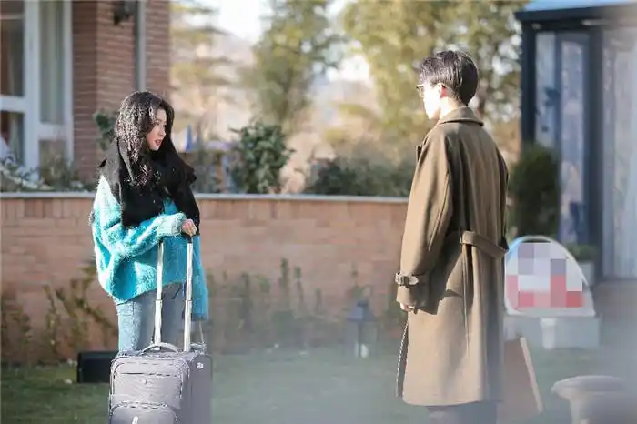 《怦然再心动》心动告白接连上演大结局 姐妹们相拥道别不舍分离