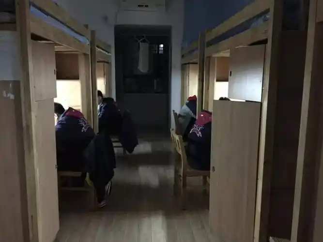 冉冉明星耀我中华深度追踪中华中学首届华星班