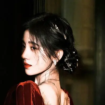 黑天鹅-鞠婧祎._女生头像_我要个性网